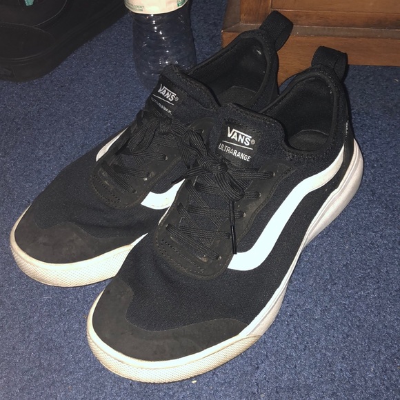 vans ultrarange ac black white